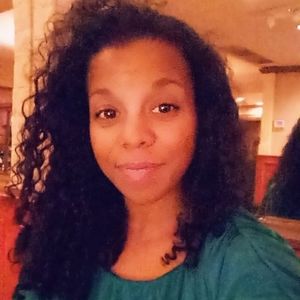 Meet your Posher, Destini